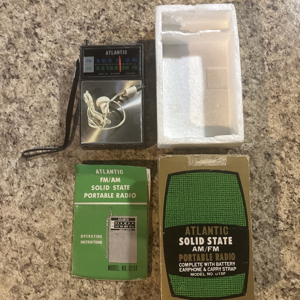 Vintage Atlantic Solid State Portable Transistor Radio Box Earbud EUC See Pics